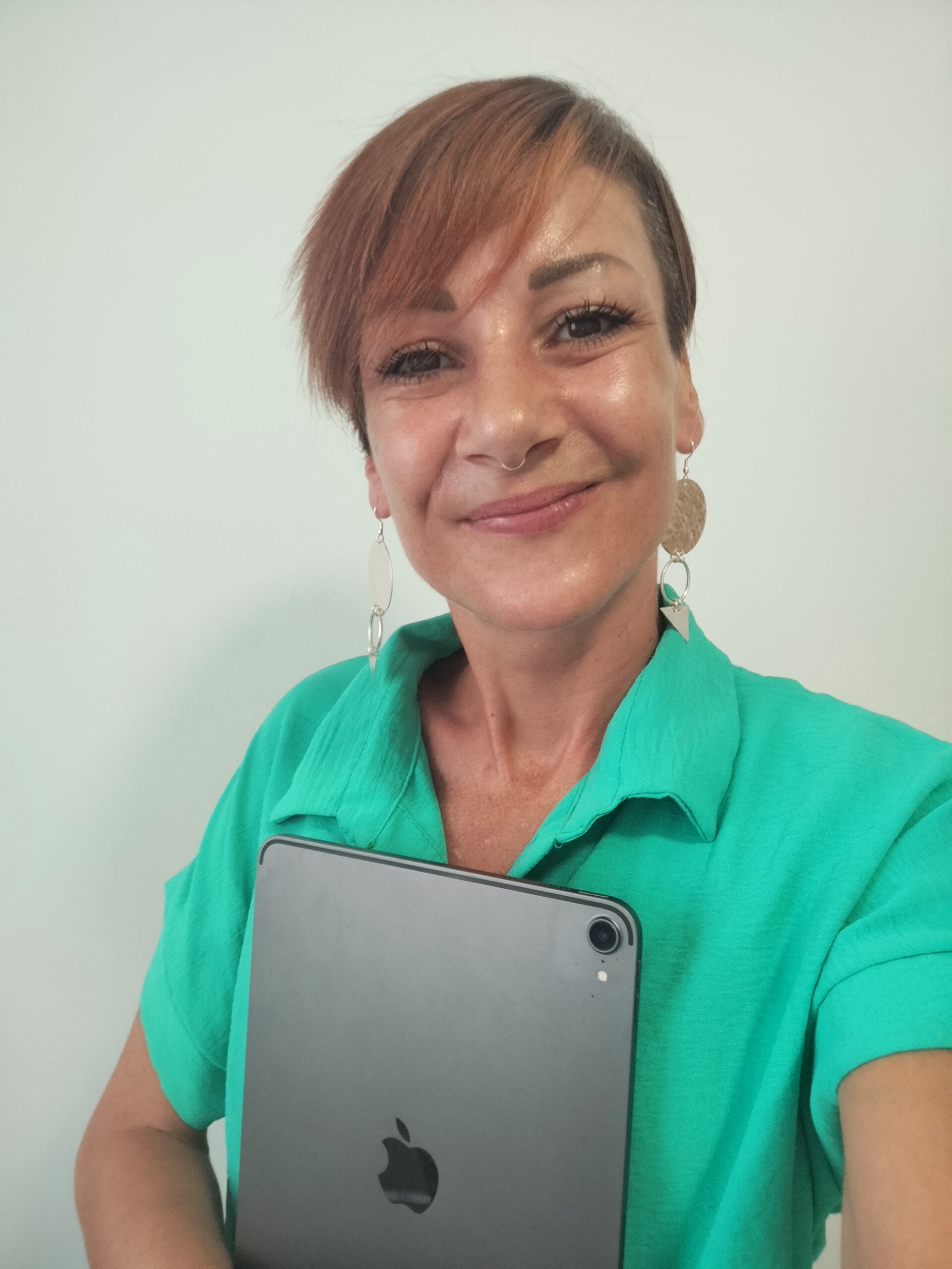 Mi presento, sono Nicole, Digital Marketer professionista. Specializzata in Social Media, Ecommerce e creatrice di contenuti.